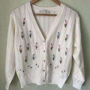 Simple retro Ally Floral Handmade Embroidery Knit Cardigan
